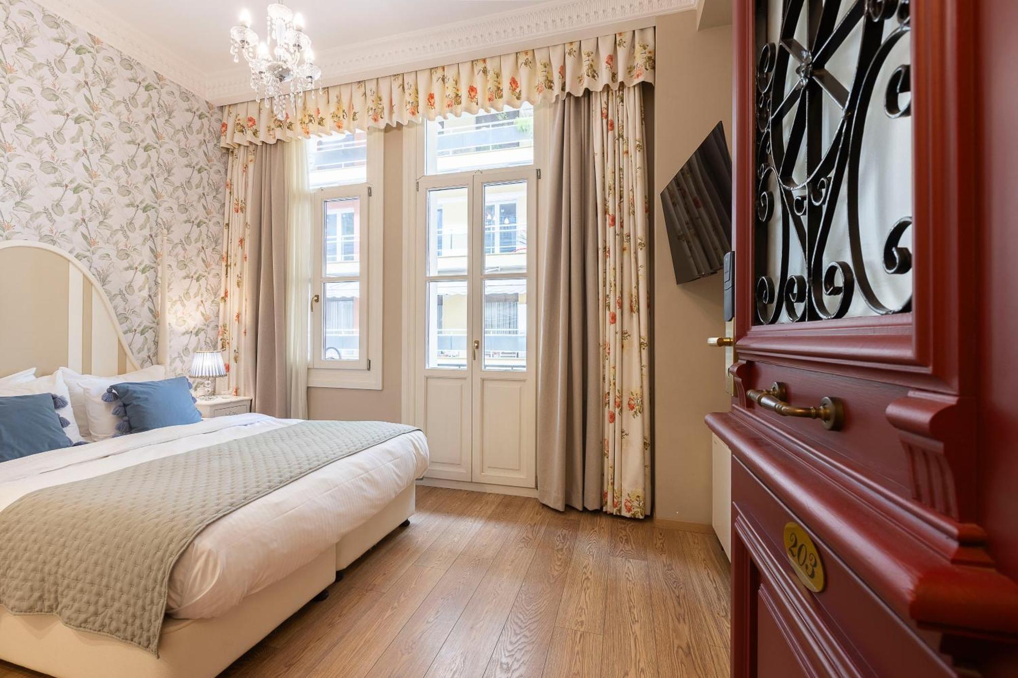 Gatto Perso Luxury Studio Apartments Tesalonika Bagian luar foto