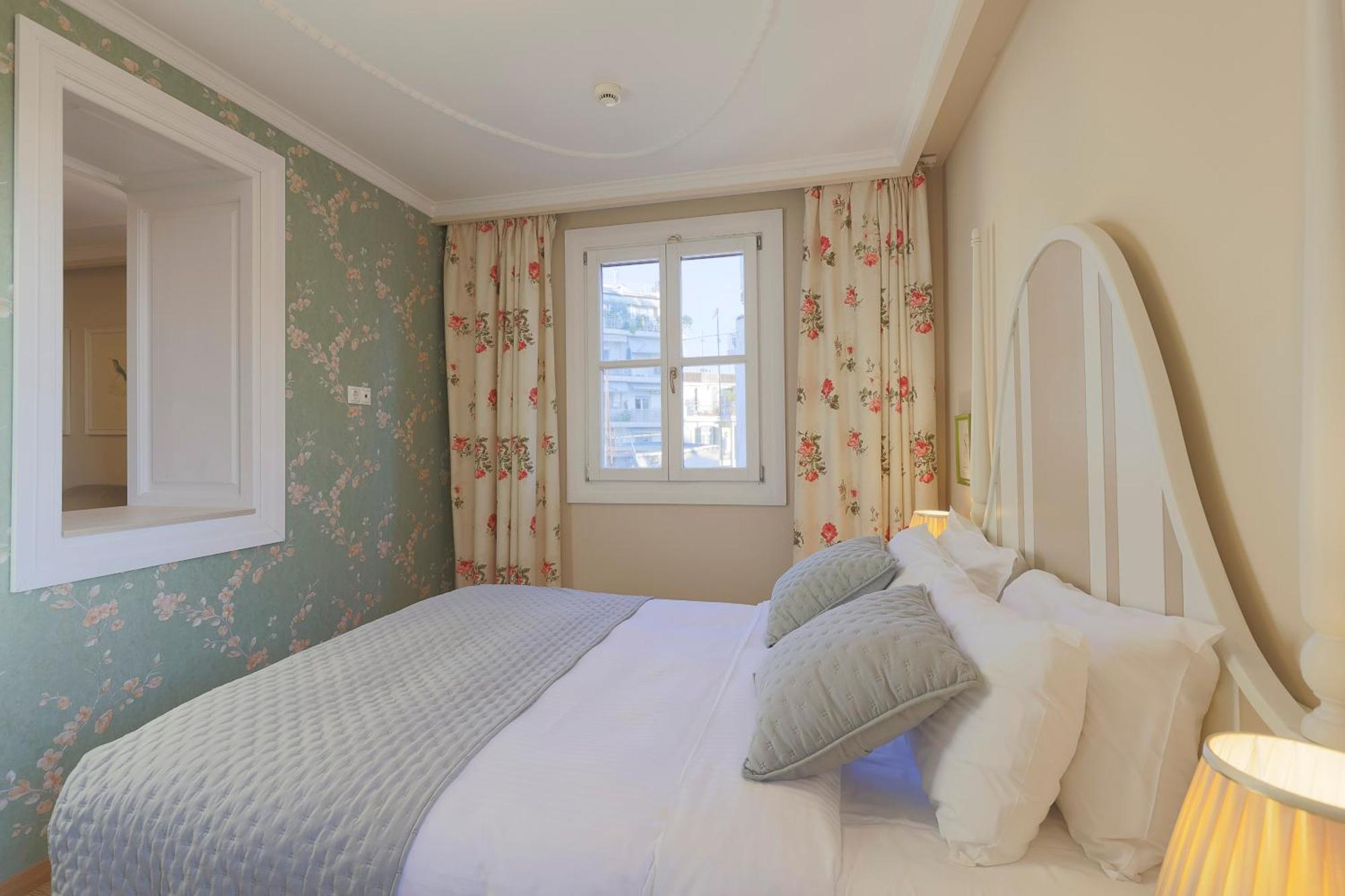 Gatto Perso Luxury Studio Apartments Tesalonika Bagian luar foto