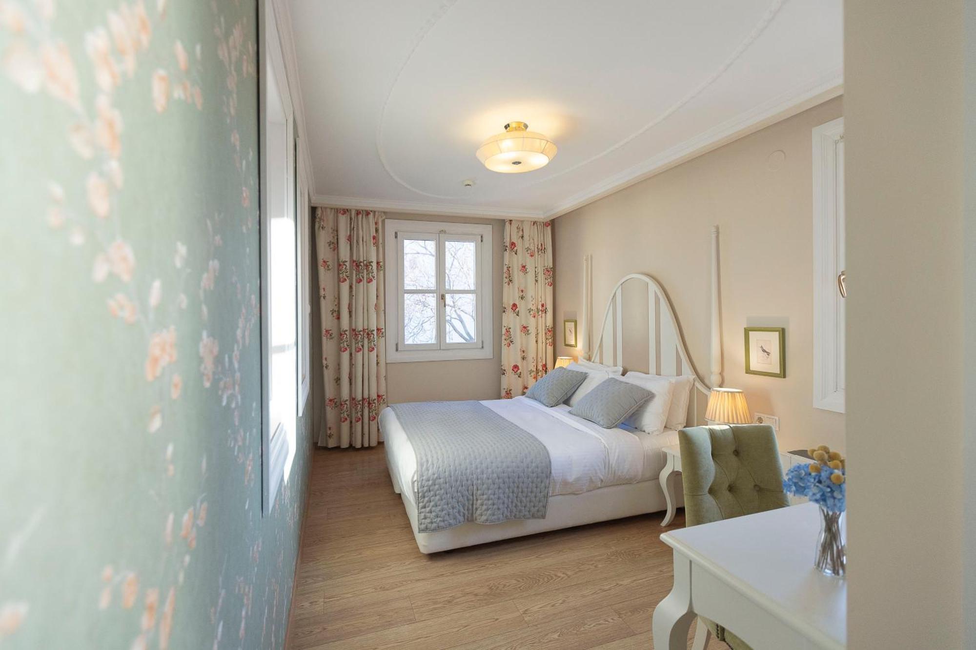 Gatto Perso Luxury Studio Apartments Tesalonika Bagian luar foto